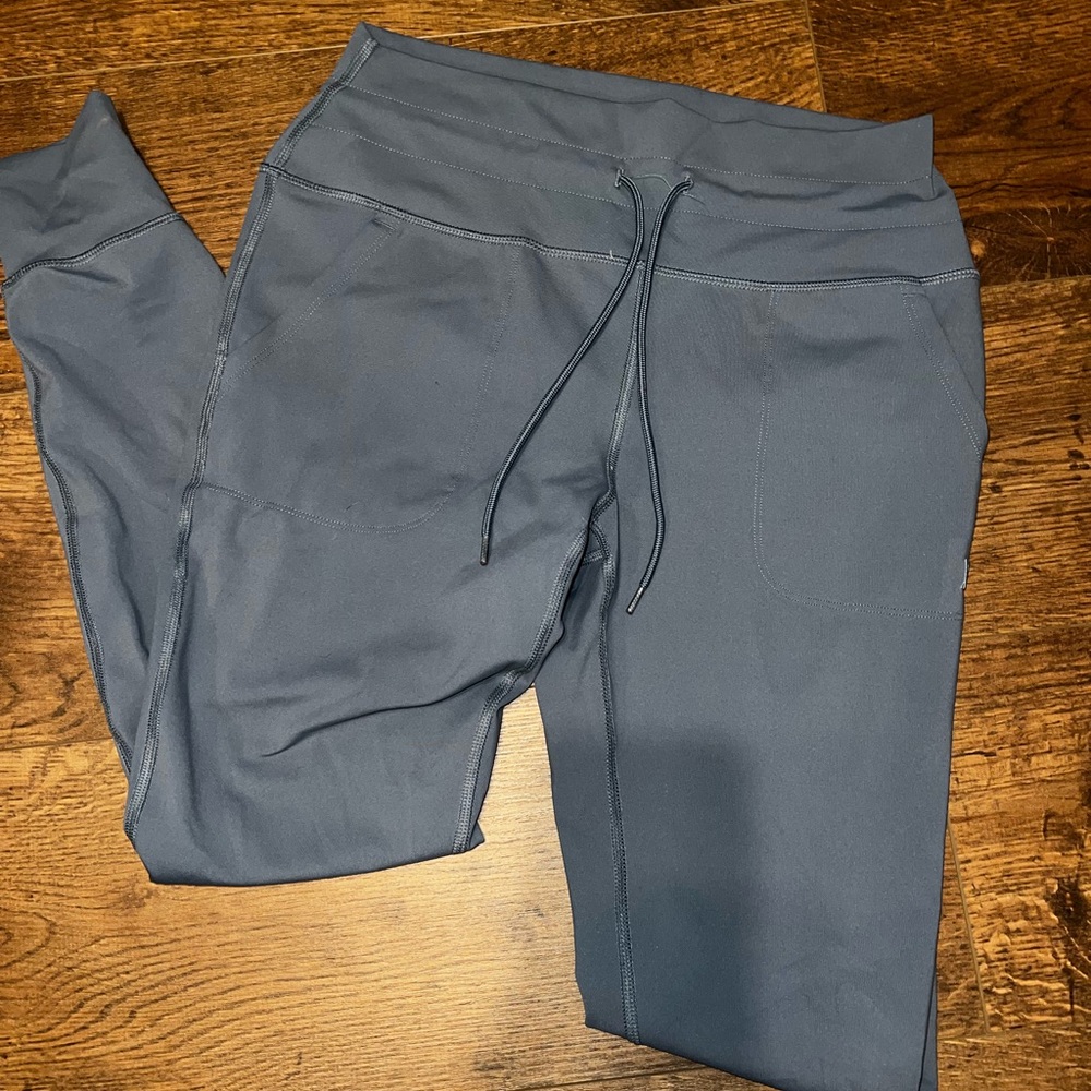 Avalanche jogger style leggings